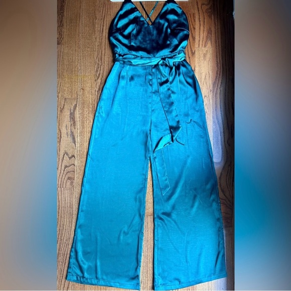 NEW Aakaa Emerald Green Jumpsuit Wide Leg - Picture 2 of 10